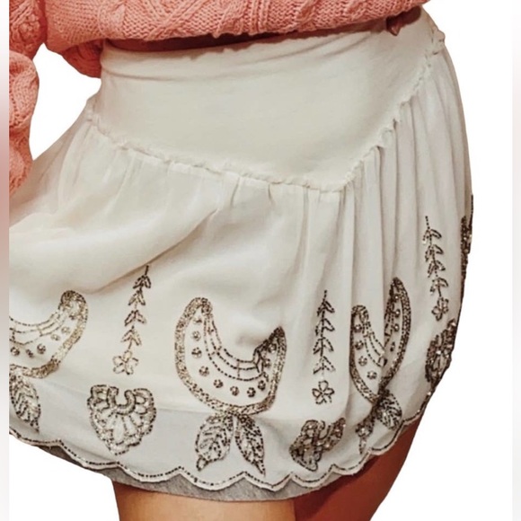 FP Movement by Free People Dresses & Skirts - FREE PEOPLE BEADED MINI SKIRT SCALLOPED
HEM WOMEN SIZE MEDIUM